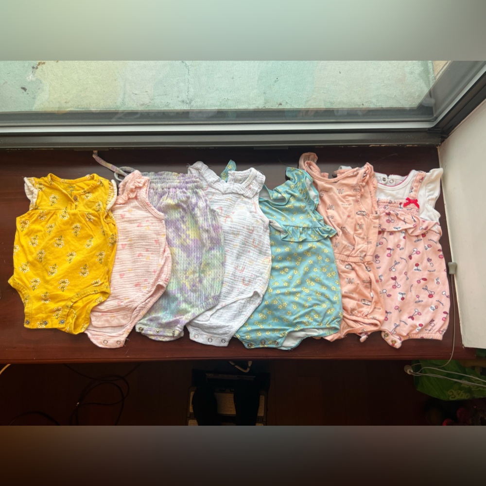 Lot Bundle of 7 Girl Summer Onesies 6-9 months